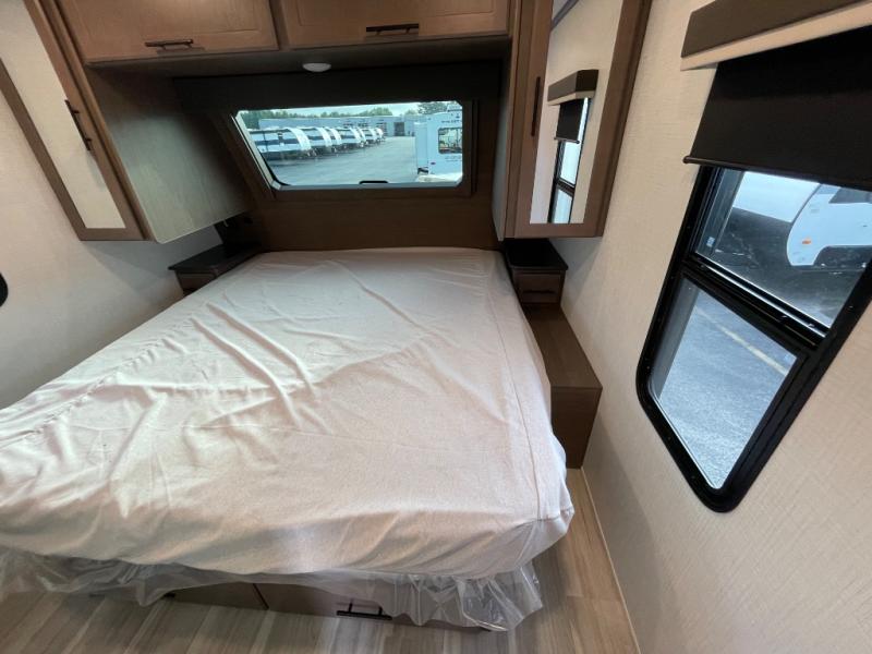 2026 Keystone Cougar Half-Ton (Travel Trailer) 29R, $ 62,717