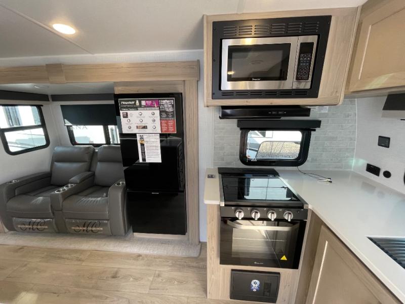 2025 Forest River Flagstaff Super Lite 26SFK, $ 58,835