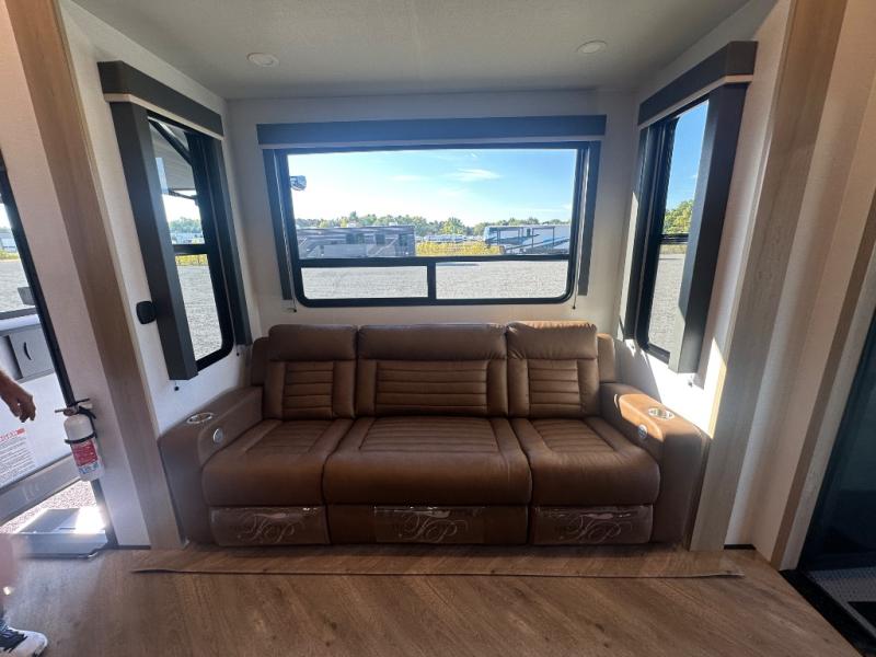 2026 Keystone Raptor Carbon Series (Fifth Wheel) 3, $ 120,339