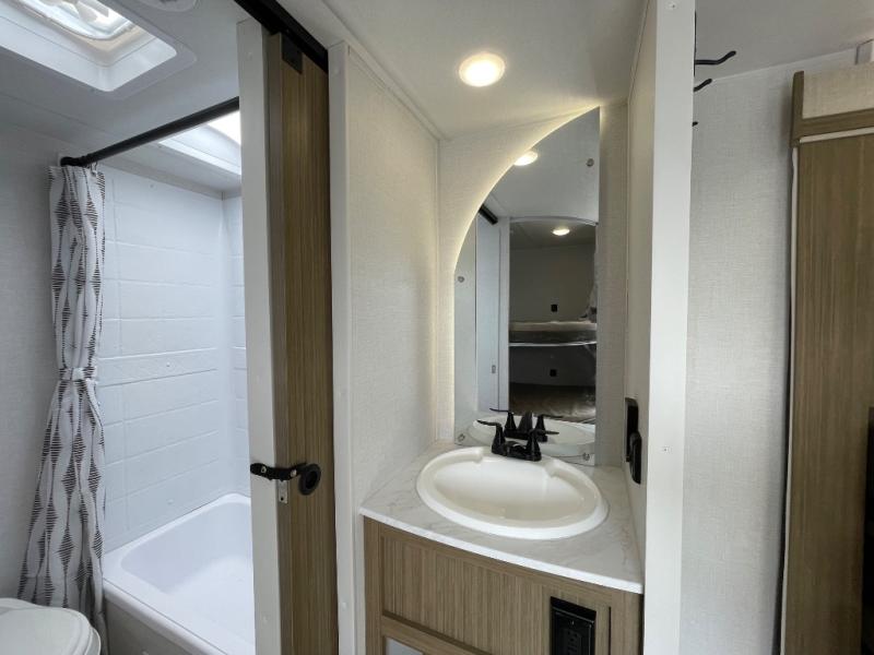 2025 Forest River Wildwood X-Lite 26ICE, $ 48,191