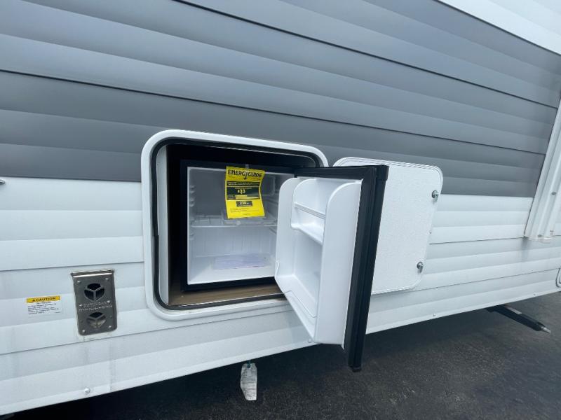 2025 Forest River Wildwood X-Lite 25ICE, $ 47,828