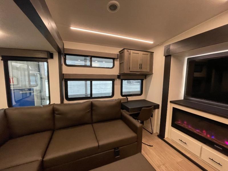 2026 Forest River Cherokee Arctic Wolf 38LEAH.G, $ 112,799