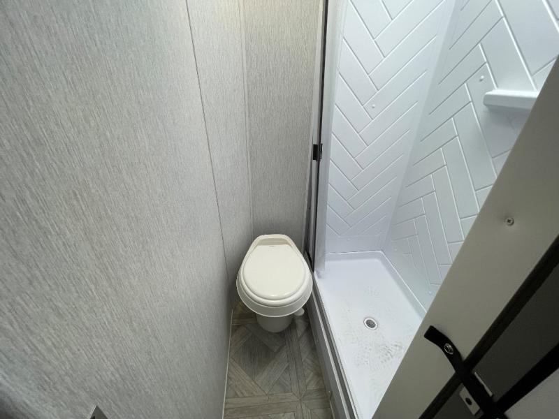 2024 Forest River Wildwood X-Lite 261BHXL, $ 21,995