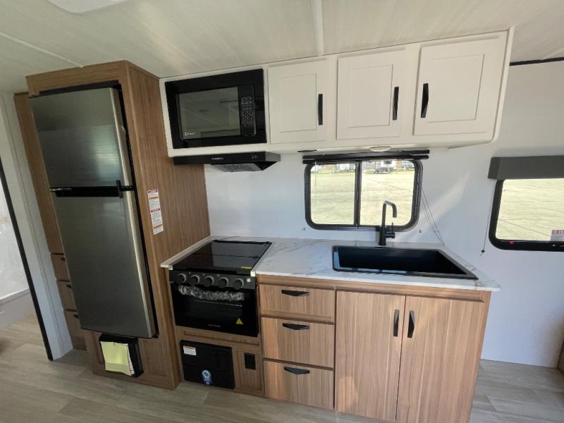 2025 Keystone Passport Classic 214BH, $ 28,921