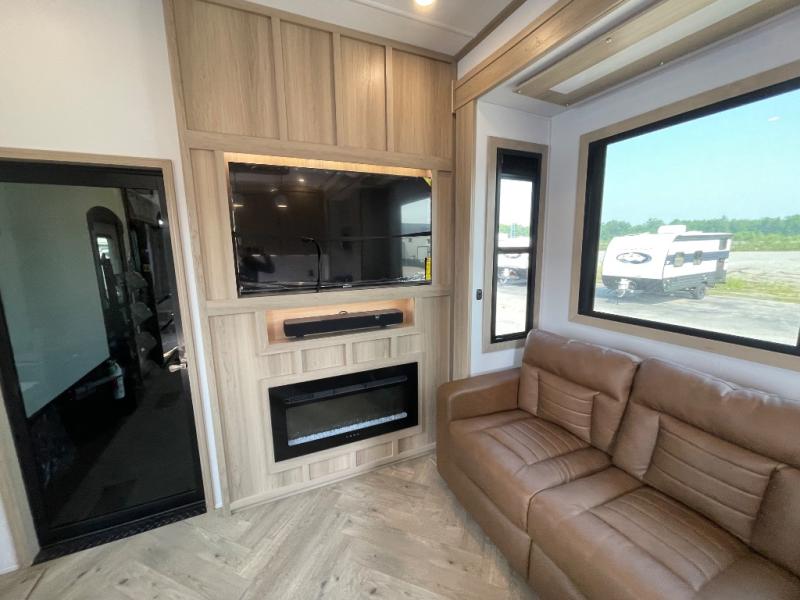 2025 Keystone Raptor 441, $ 119,990