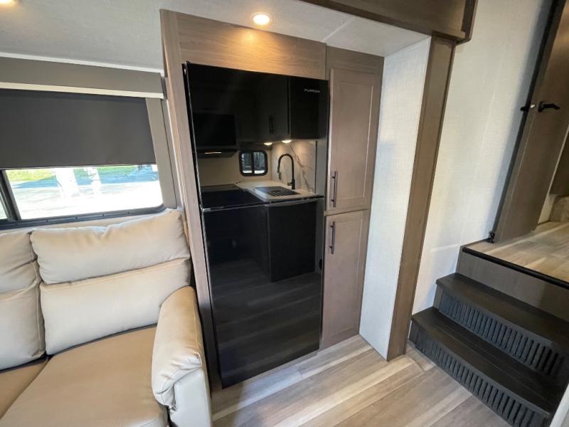 2026 Keystone Cougar Half-Ton (Fifth Wheel) 24RDS, $ 61,943
