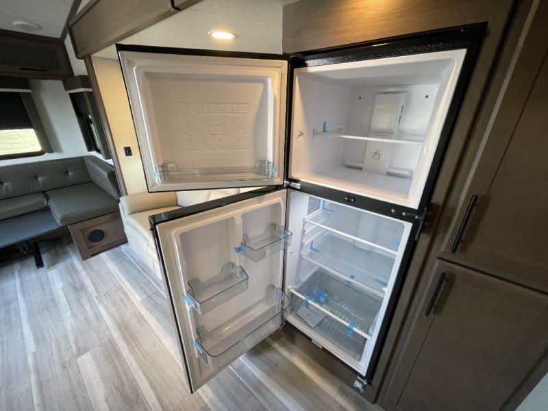 2026 Keystone Cougar Half-Ton (Fifth Wheel) 24RDS, $ 61,943