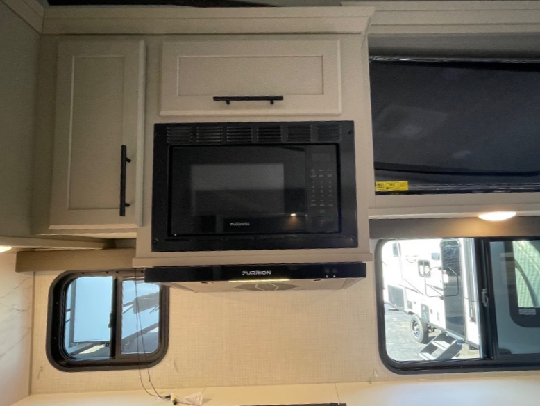 2026 Keystone Cougar Half-Ton (Fifth Wheel) 24RDS, $ 61,943