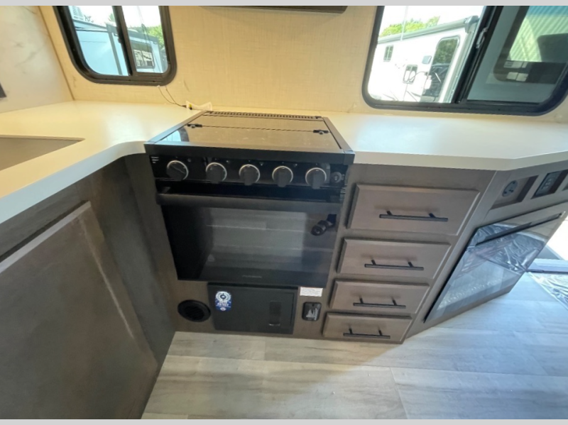 2026 Keystone Cougar Half-Ton (Fifth Wheel) 24RDS, $ 61,943