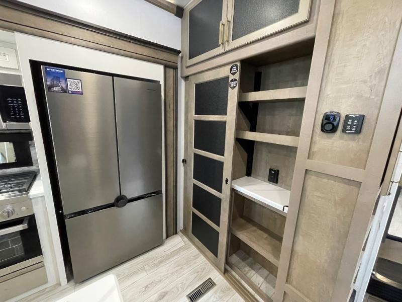 2025 Keystone Montana 3532SP, $ 84,995
