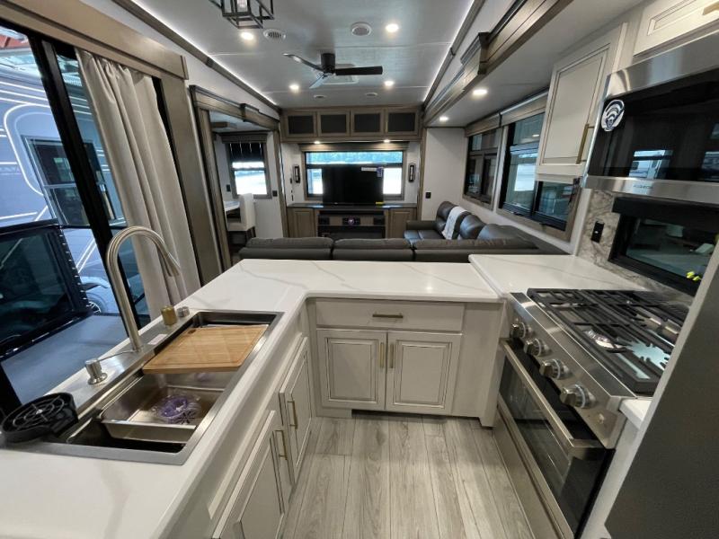 2025 Keystone Montana 3532SP, $ 84,995
