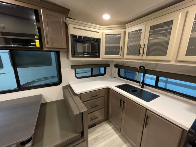 2026 Keystone Cougar Half-Ton (Fifth Wheel) 23MLE, $ 61,718