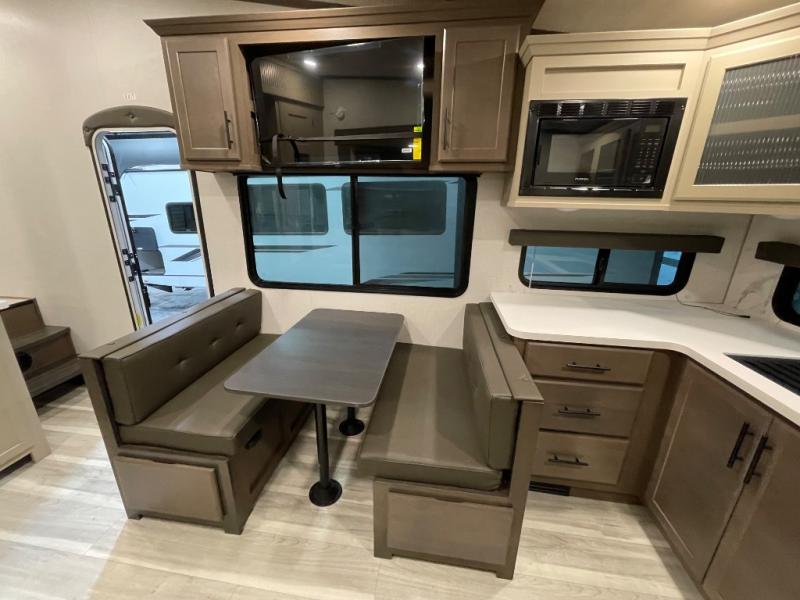 2026 Keystone Cougar Half-Ton (Fifth Wheel) 23MLE, $ 61,718