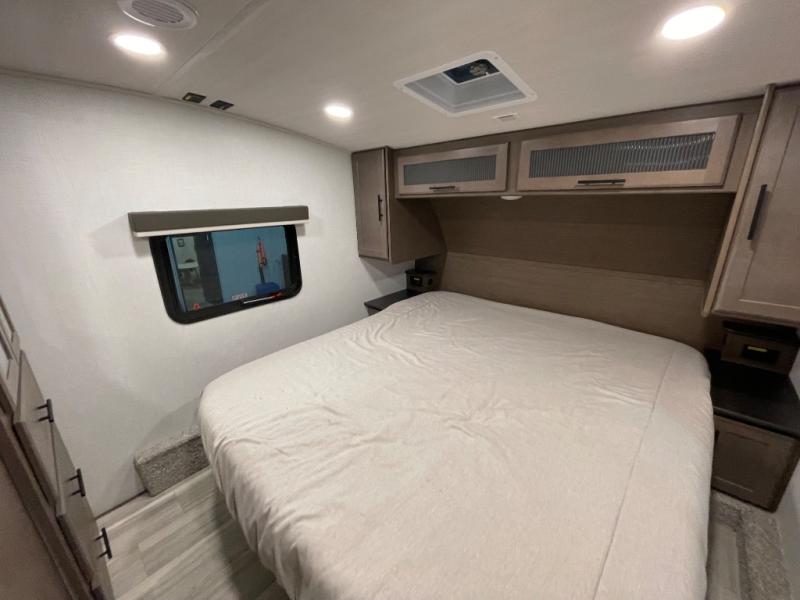 2026 Keystone Cougar Half-Ton (Fifth Wheel) 23MLE, $ 61,718