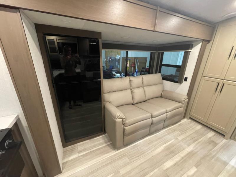 2026 Keystone Cougar Half-Ton (Travel Trailer) 25M, $ 55,202