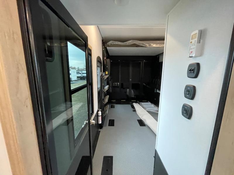 2026 Keystone Raptor 441HB, $ 189,173