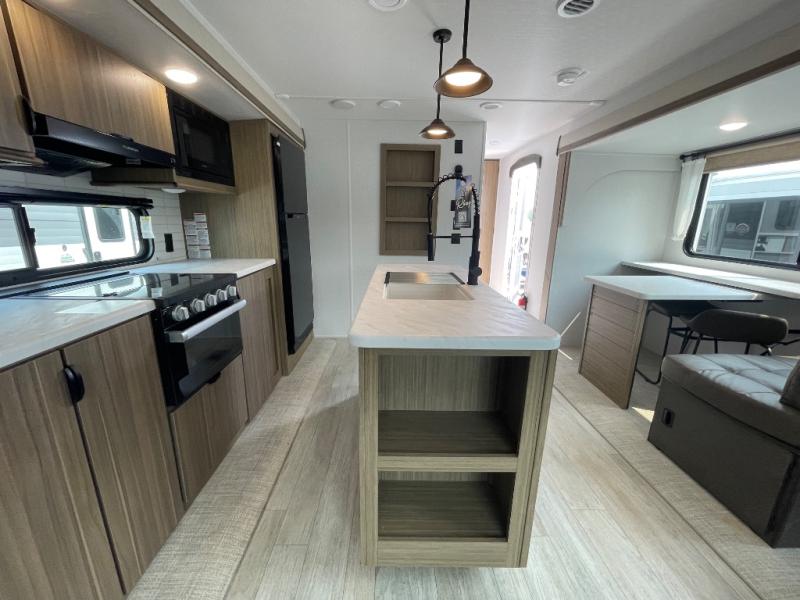 2025 Forest River Wildwood 27RE, $ 49,718
