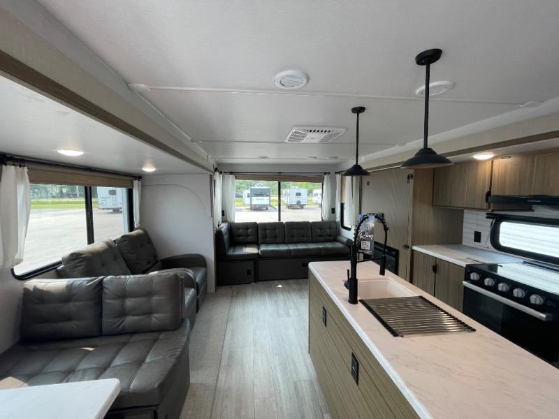 2025 Forest River Wildwood 27RE, $ 49,718