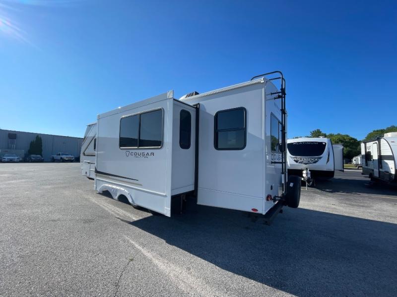 2026 Keystone Cougar Half-Ton (Travel Trailer) 25R, $ 55,352