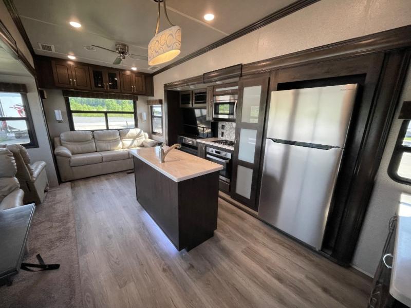 2020 Forest River Cedar Creek Silverback Edition 3, $ 48,995