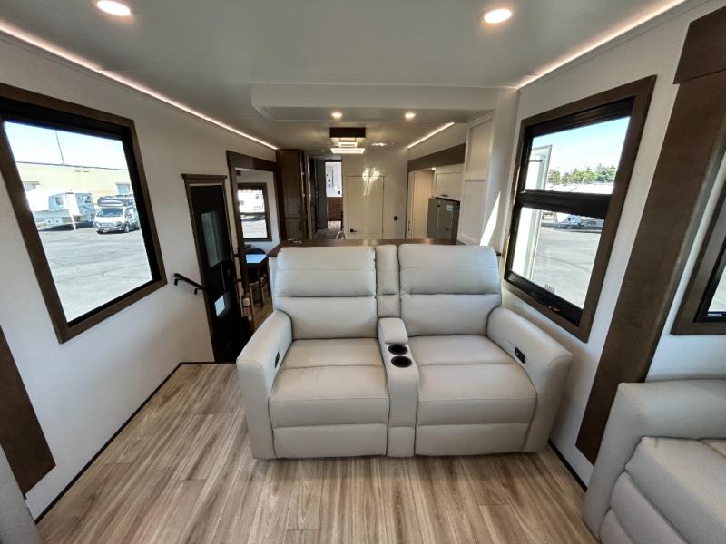 2027 Keystone Montana 3800FL, $ 134,995