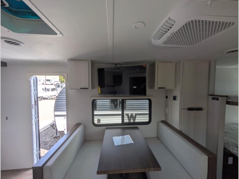 2027 Winnebago Access 25BH, $ 39,998