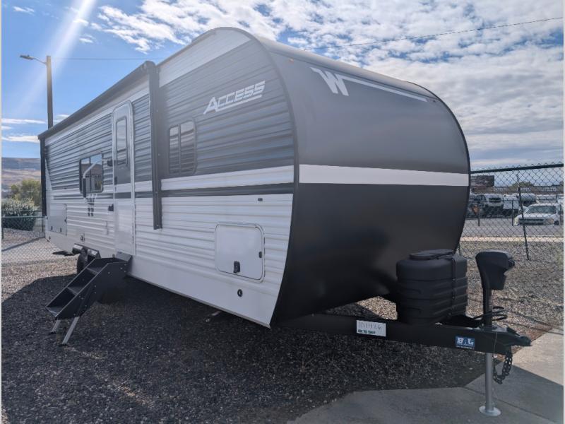 2027 Winnebago Access 25BH, $ 39,998