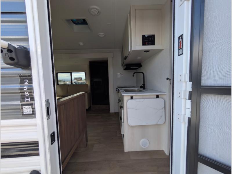 2027 Winnebago Access 25BH, $ 39,998