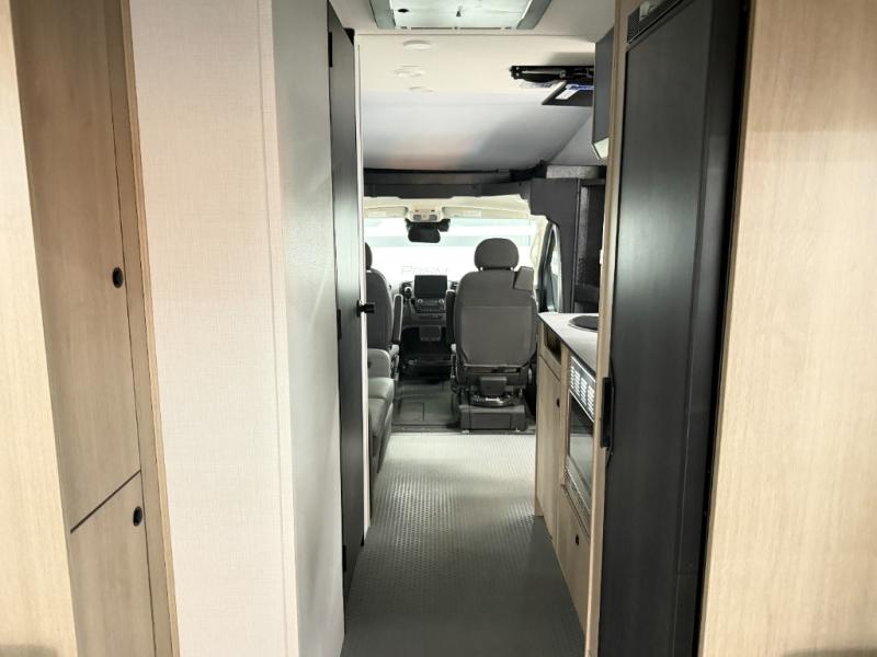 2026 Forest River Forester PM 2031RP, $ 99,998