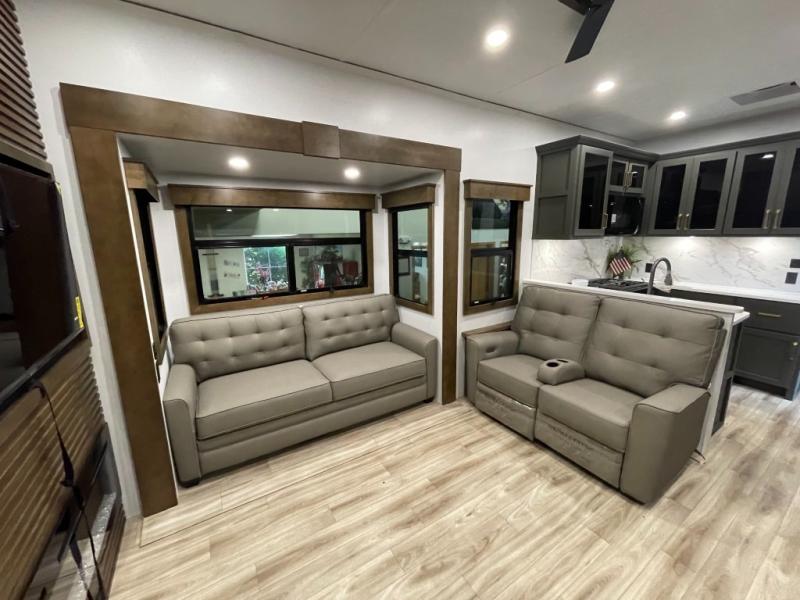 2027 Keystone Montana High Country 391TB, $ 119,990