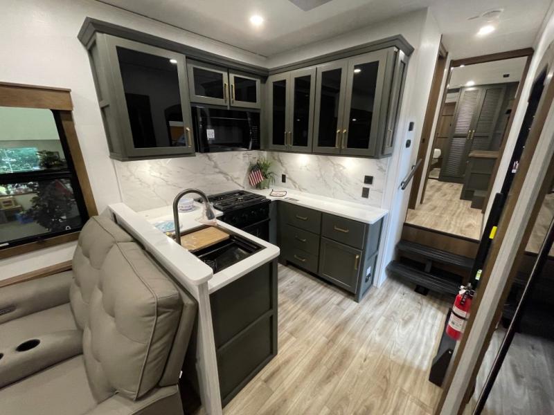 2027 Keystone Montana High Country 391TB, $ 119,990