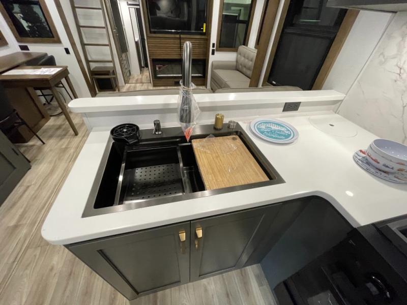 2027 Keystone Montana High Country 391TB, $ 119,990