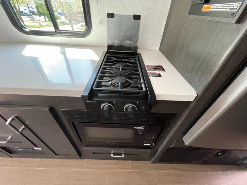 2027 Winnebago Sunflyer 28MB, $ 138,510