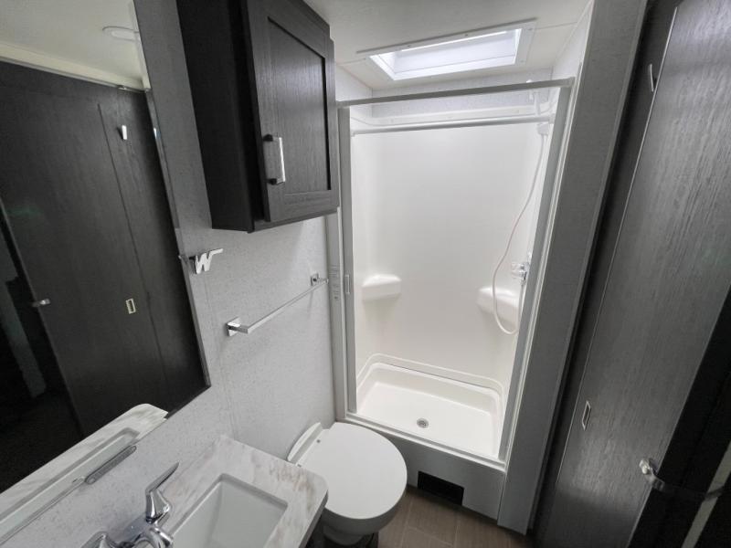 2027 Winnebago Sunflyer 28MB, $ 138,510