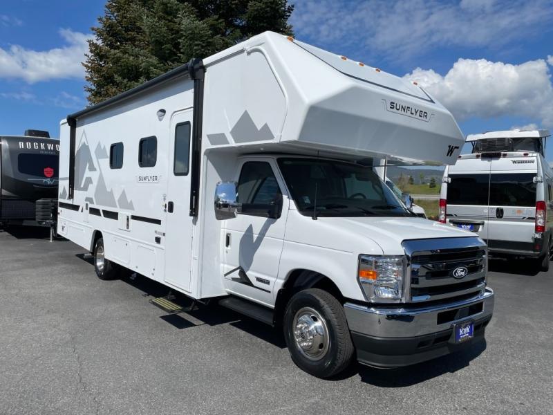 2027 Winnebago Sunflyer 28MB, $ 138,510