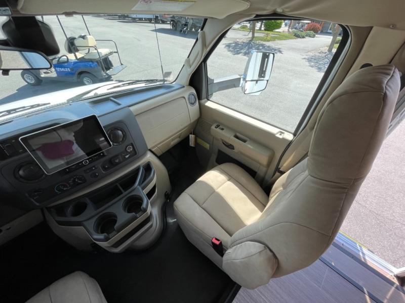 2027 Winnebago Sunflyer 28MB, $ 138,510