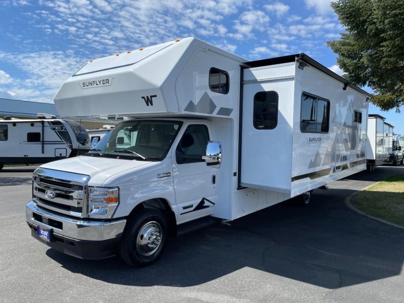 2027 Winnebago Sunflyer 28MB, $ 138,510