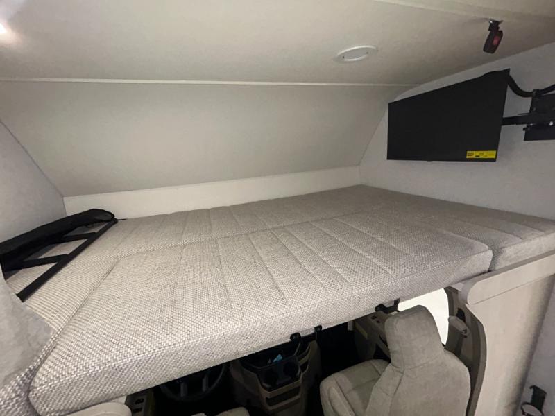 2027 Winnebago Sunflyer 22RS, $ 105,945