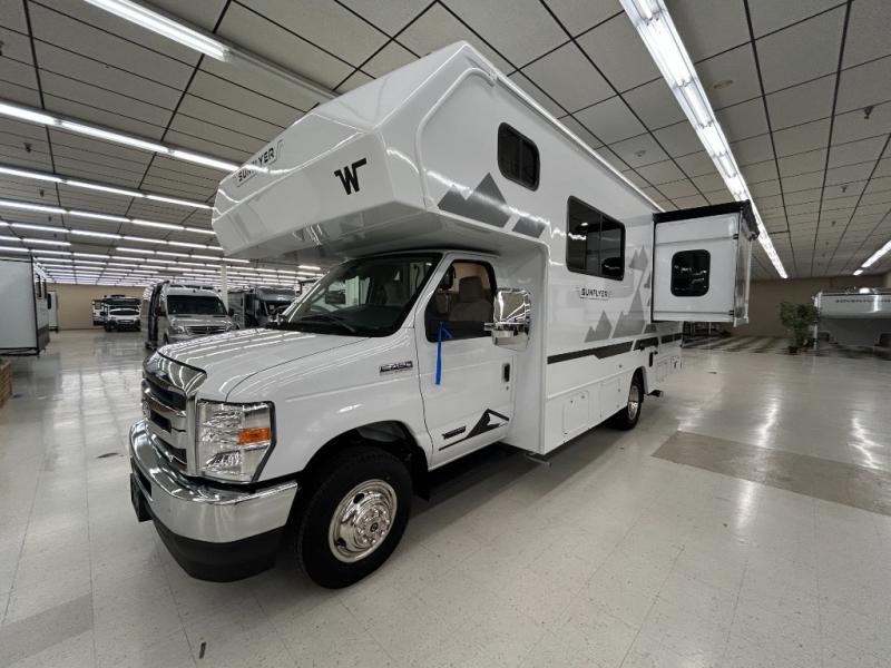 2027 Winnebago Sunflyer 22RS, $ 105,945