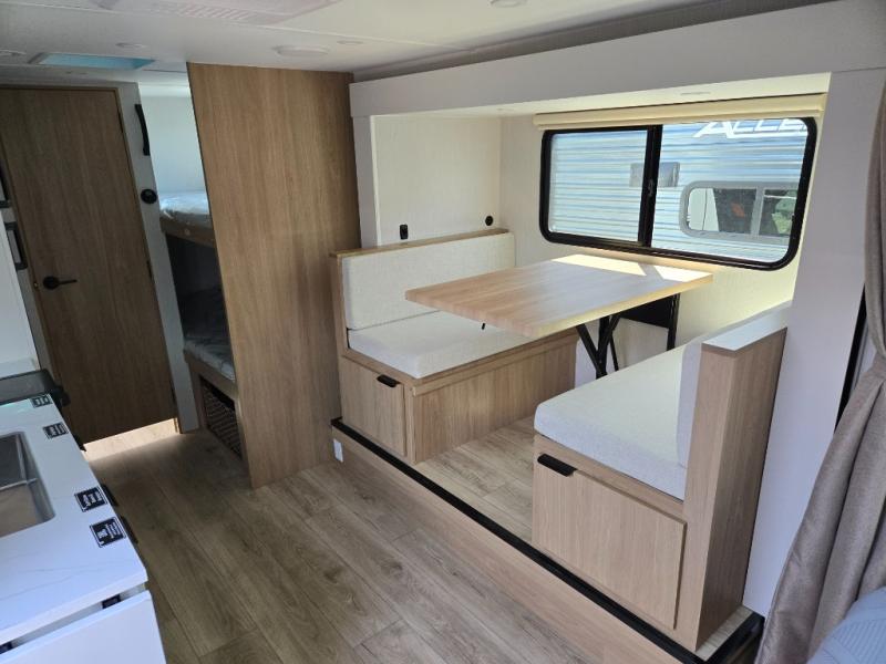 2026 Winnebago Micro Minnie 2200FBH, $ 33,998