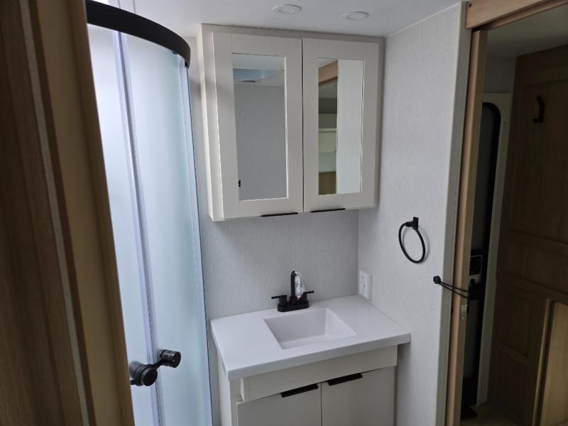 2026 Winnebago Thrive™ 26FKD, $ 47,998