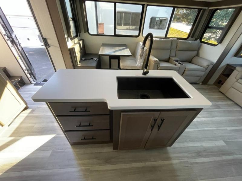 2026 Keystone Cougar Half-Ton (Fifth Wheel) 28RLI, $ 57,990