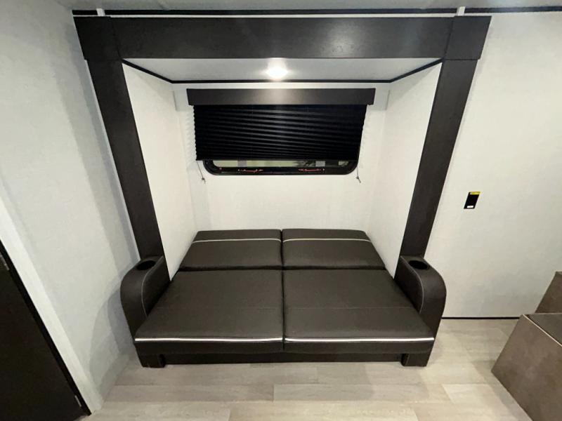 2027 Keystone Springdale Mini 1990BHS, $ 24,998
