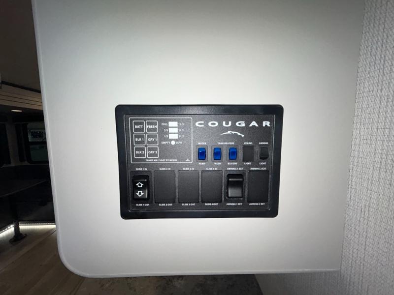 2026 Keystone Cougar Half-Ton (Travel Trailer) 22R, $ 35,998