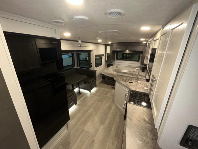 2026 Keystone Cougar Half-Ton (Travel Trailer) 22R, $ 35,998