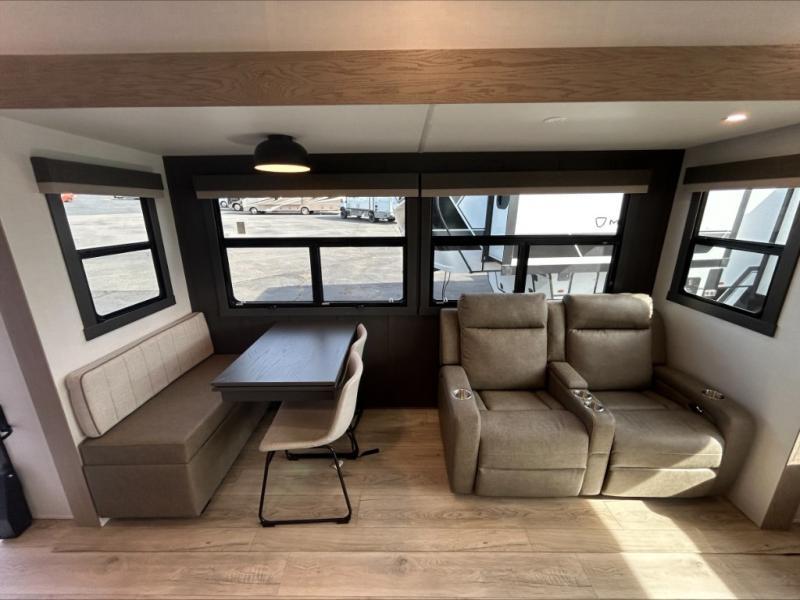 2026 Forest River Rockwood Signature Fifth Wheel R, $ 74,990