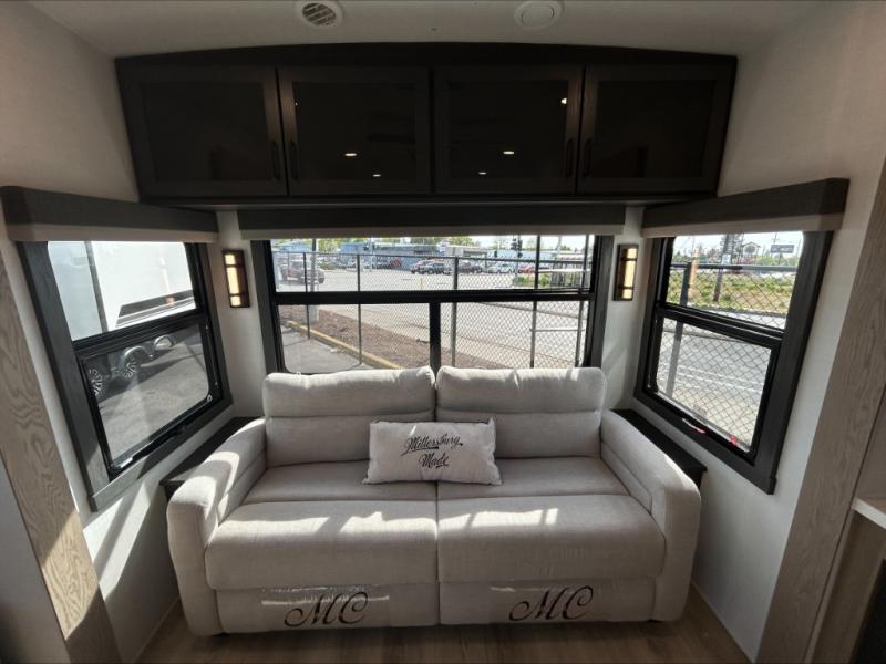 2026 Forest River Rockwood Signature Fifth Wheel R, $ 74,990