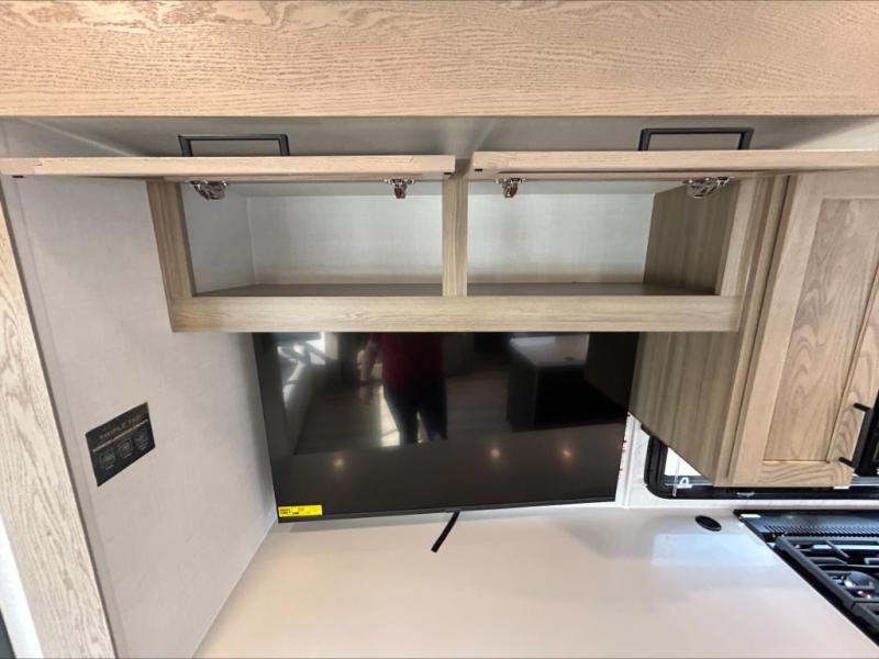 2026 Forest River Rockwood Signature Fifth Wheel R, $ 74,990