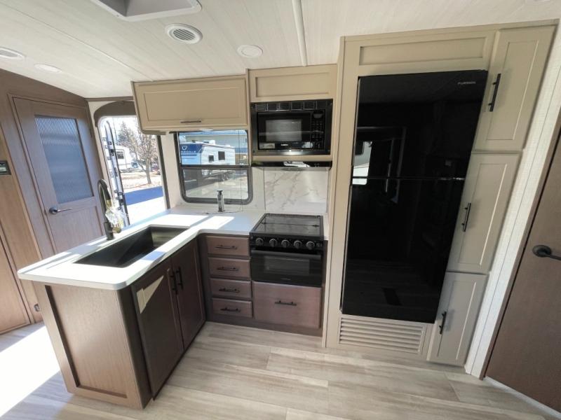 2026 Keystone Cougar Half-Ton (Travel Trailer) 28B, $ 44,998