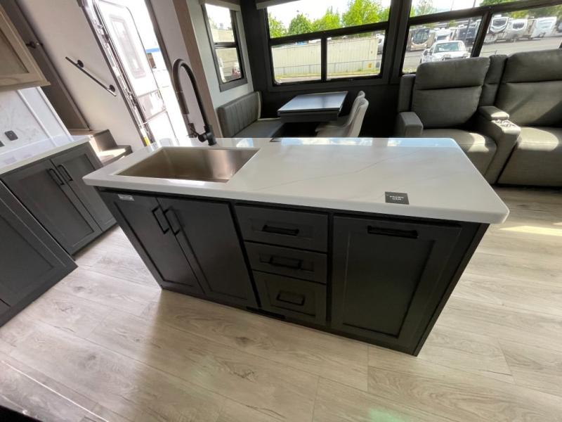 2026 Forest River Rockwood Signature Fifth Wheel R, $ 74,990